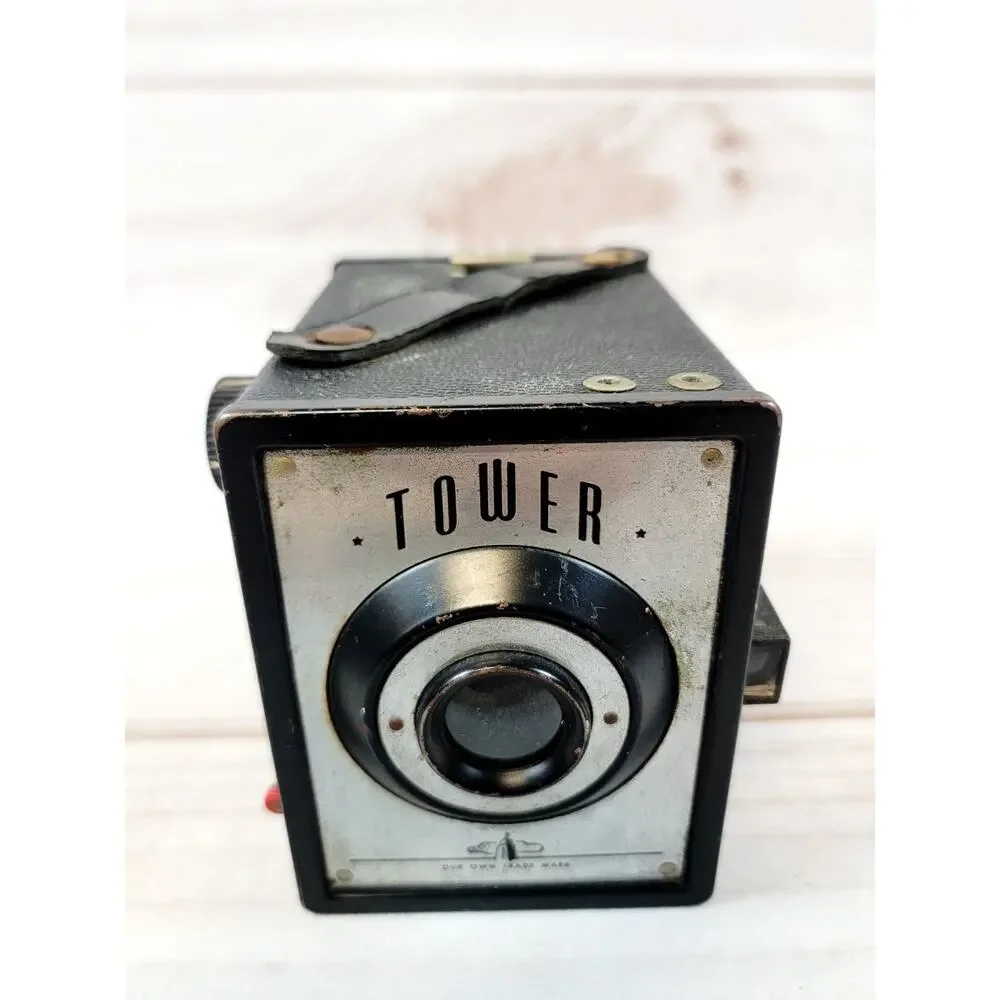 Vintage 1950s Tower 120 B2 Film Camera Flash Kit W/ Bulbs